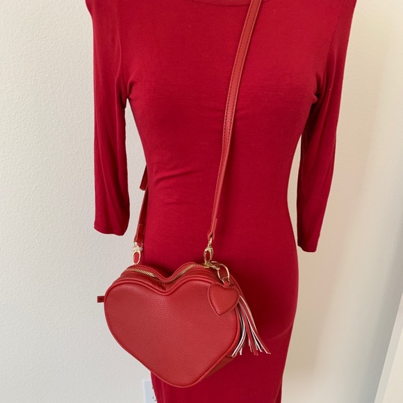 Gorgeous Red Midi Dress. Size Large. - Picture 3 of 7